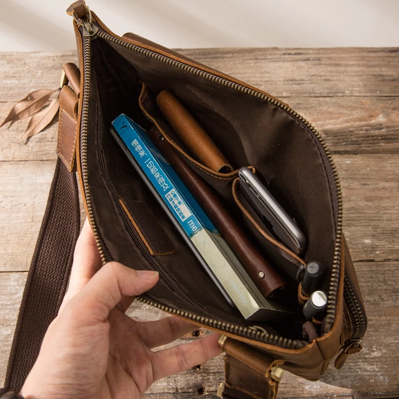 AETOO Handmade Retro Men's Bags Crazy Horse Leather Shoulder Messenger Bag Skew Tendency Simple Backpack Genuine Leather Men's B