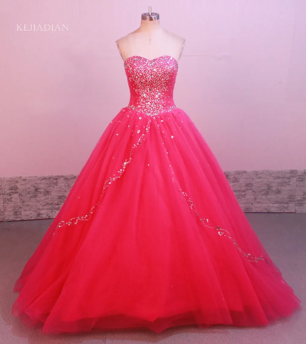 Новые уникальные 2017 Pageant коралловый Бальные платья 15 лет слоев фатина Sweethetr Игристые бисера партии бальное платье нестандартных размеров