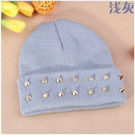 5 шт. трикотажные Неон Для женщин Для мужчин Beanie Девушки Осень Повседневное Кепки шипованных с заклепками теплые зимние Шапки унисекс 19