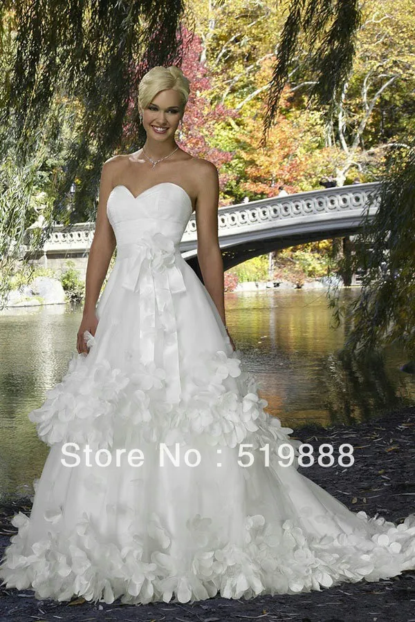Top Quality 2013 Free Shipping A-line Ball Gown With Cluster Of Petals Flower Lace Up Wedding Dresses/Bride Gowns | Свадьбы и