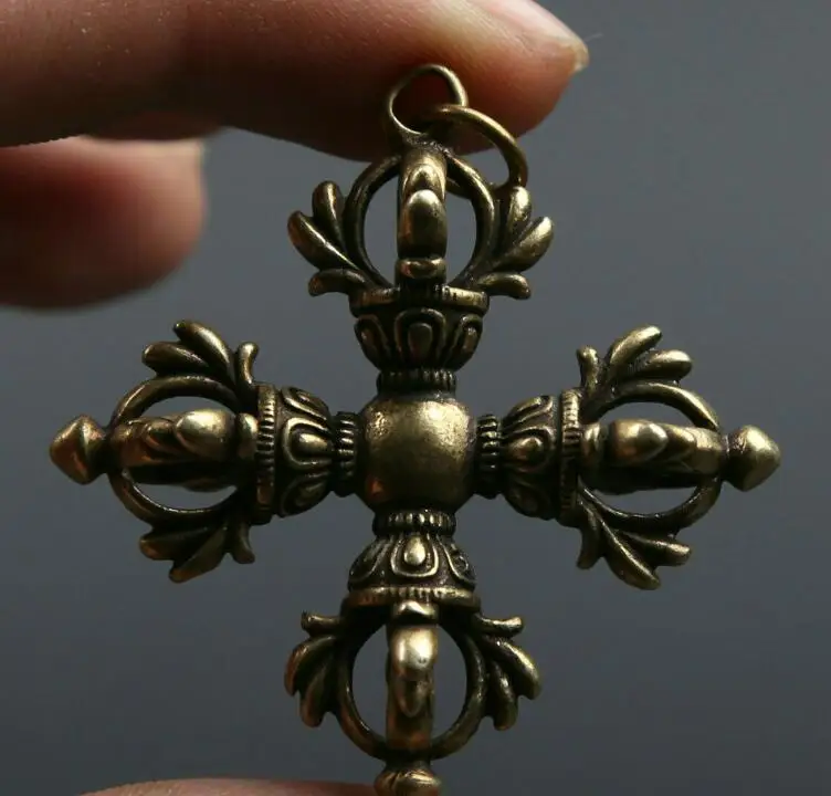 

45MM Chinese Bronze Buddhism Tantra Dharma-vessel Cross Vajra-pestle Pendant