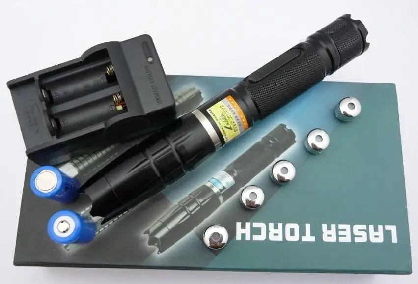 

Powerful Military Hunting 450nm 200000m Lazer Flashlight Focus Blue Laser Pointer Burning Beam Match Light Cigarettes gift box