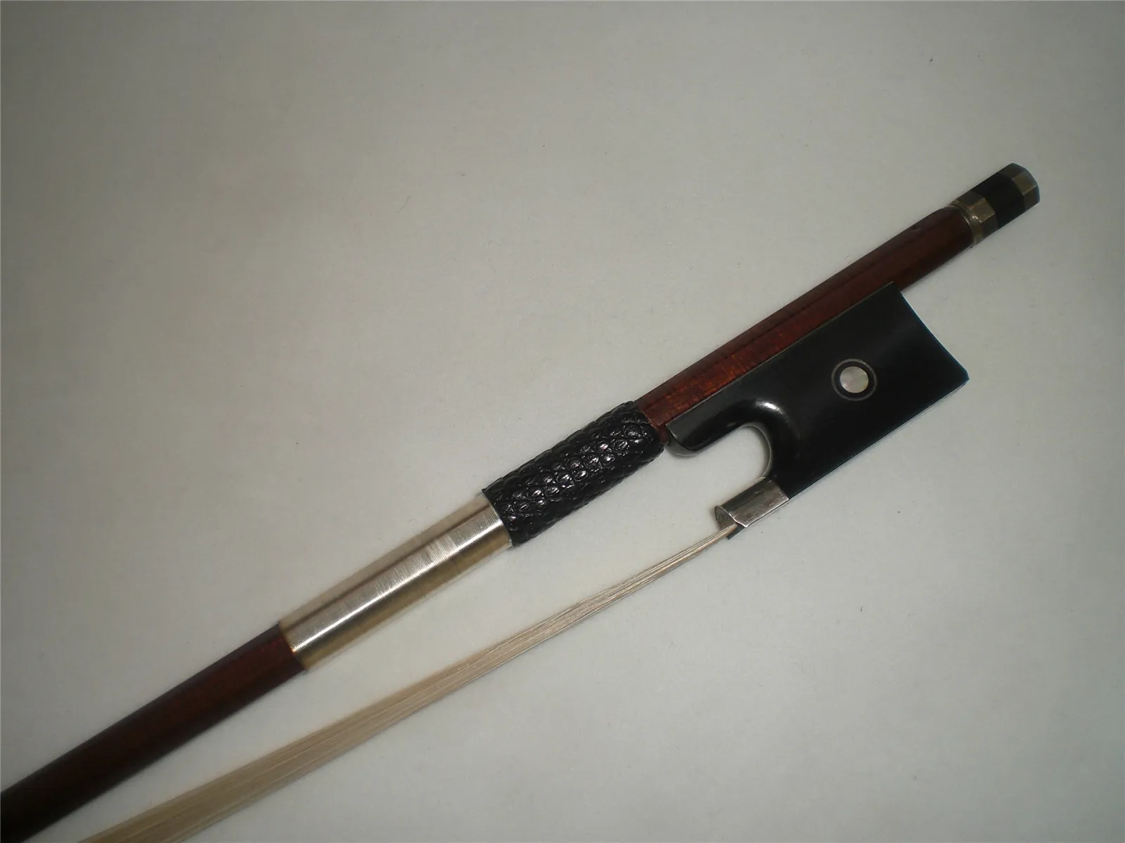 1 Pc Carbon Fiber Violin Bow 4/4 Pernambuco Bow Outlook Ebony Frog
