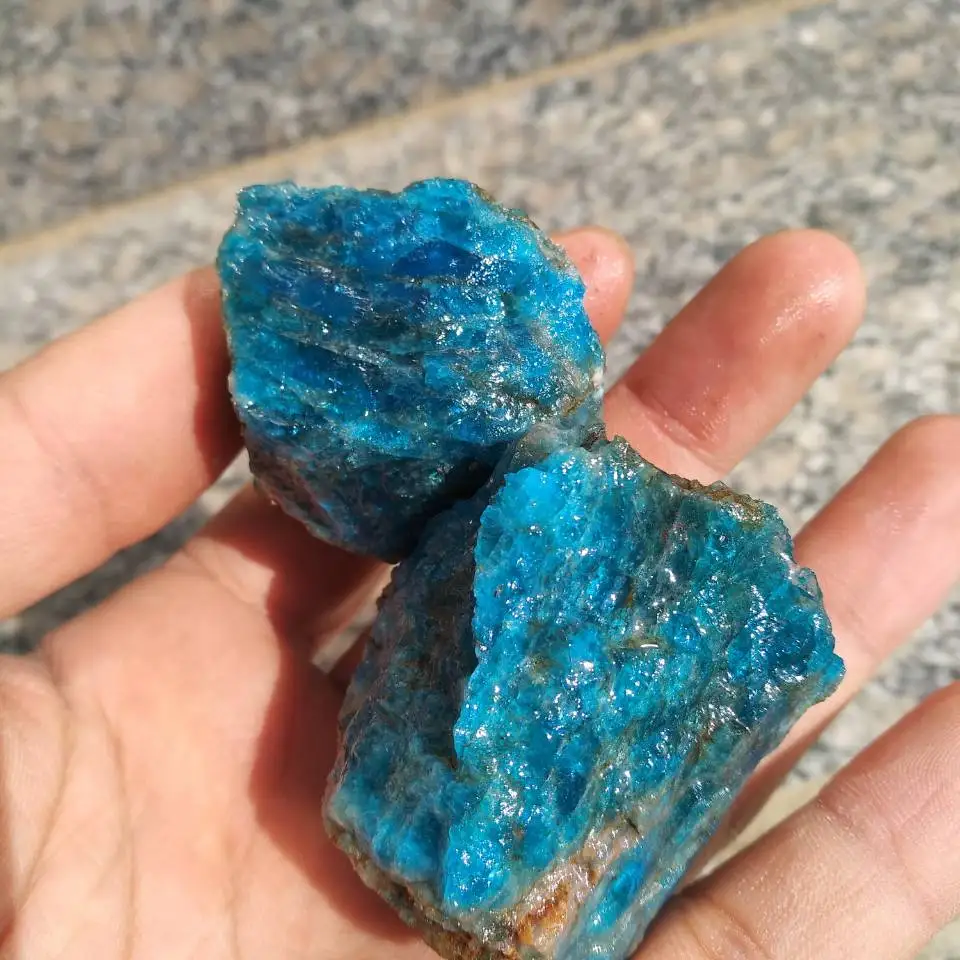2 шт натуральный образец-(1) Апатит шероховатый кристалл с описанием-Целебный Камень