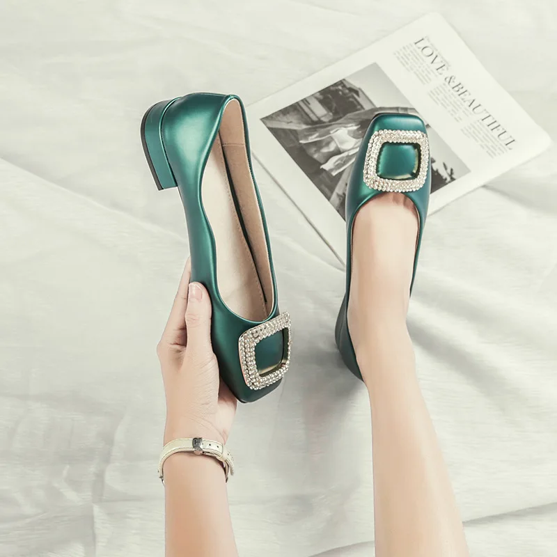 

2019 autumn new fashion simple solid color flat shoes women trend comfortable wild rhinestone decorative thick heel casual shoes