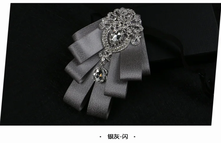 Iasky Британский алмаз воротник лук Галстуки мода галстук Для мужчин подарок шелк Галстуки для Для мужчин Бизнес Свадебные Жених женихов Для мужчин для мужчин S Галстуки - Цвет: Silver  Flash