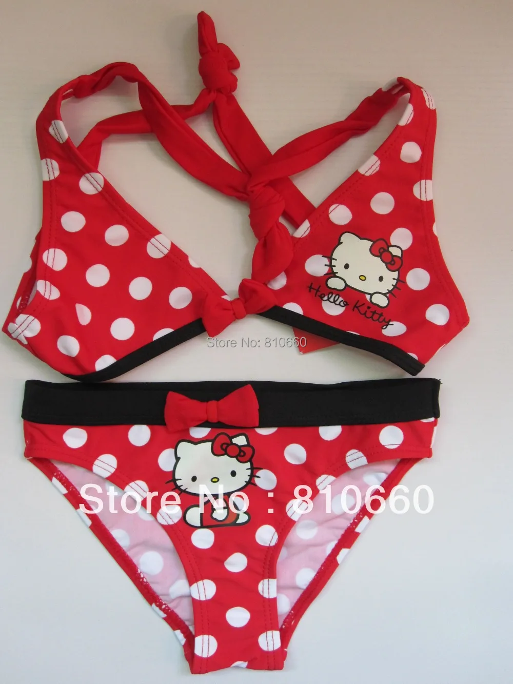 girls-in-hello-kitty-bikini