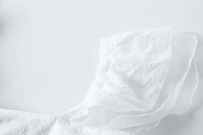 SheMujerSky белый кроше Пряжка укороченный Топ для женщин кружево вышивка летние топы без рукавов сорочка femme nouveau