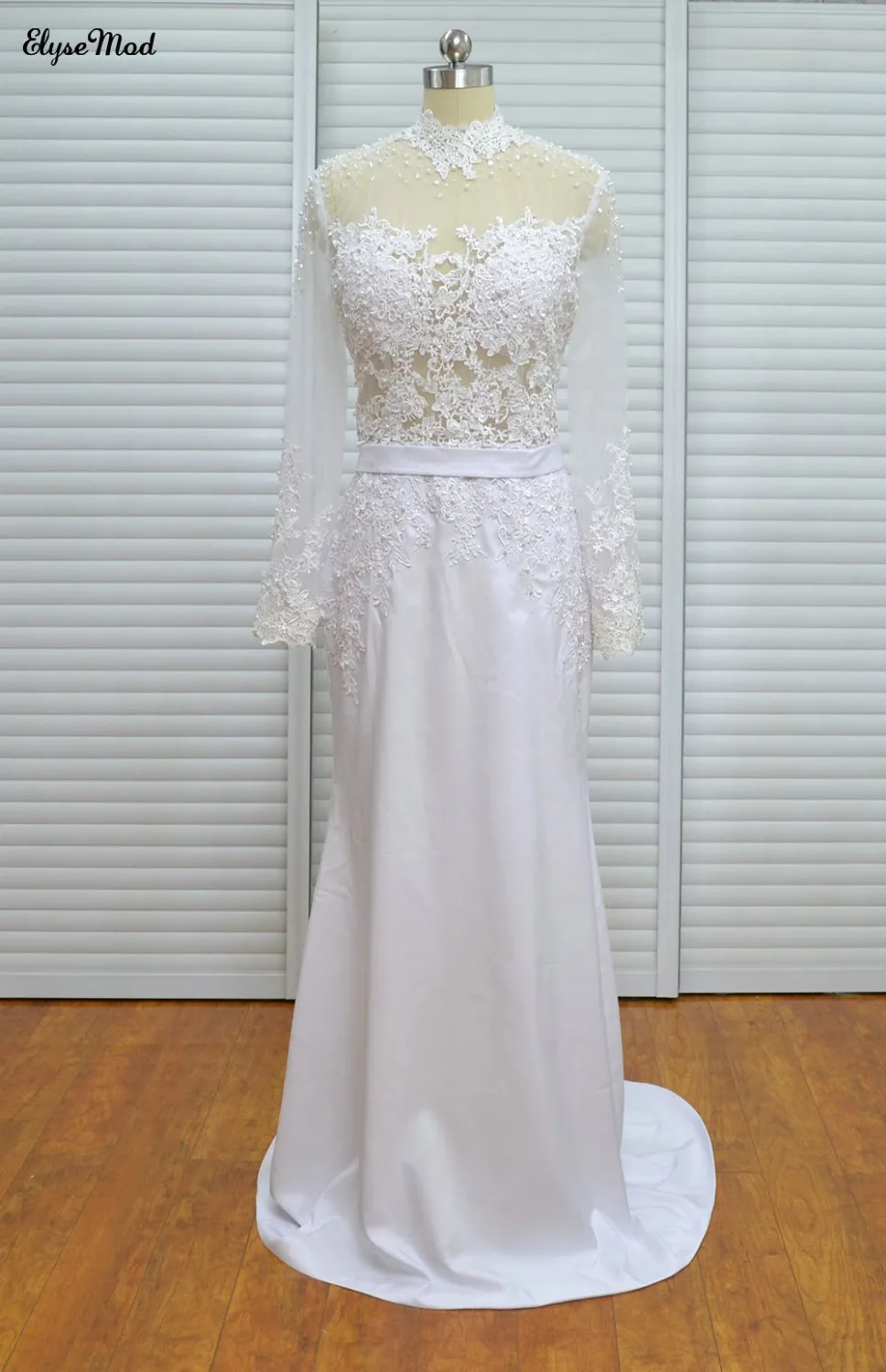 

2017 Loveable A-Line High Neck See Through Lace Wedding Dresses Court Train Open Back Bridal Gowns with Beads