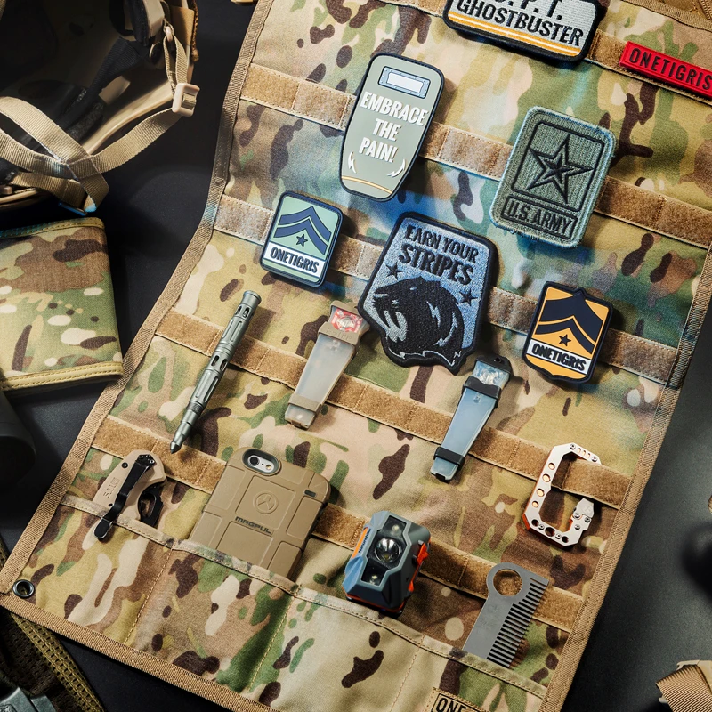 

OneTigris Morale Patches Display Board Tactical Patches Holder Display Panel Folding Tool Organizer with Webbing & Pockets