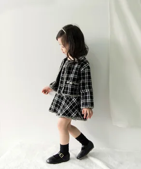 Anlencool 2018 Fashion Korean children autumn girl suit ladies wind suit for children checkered skirt Baby girl clothing set 2