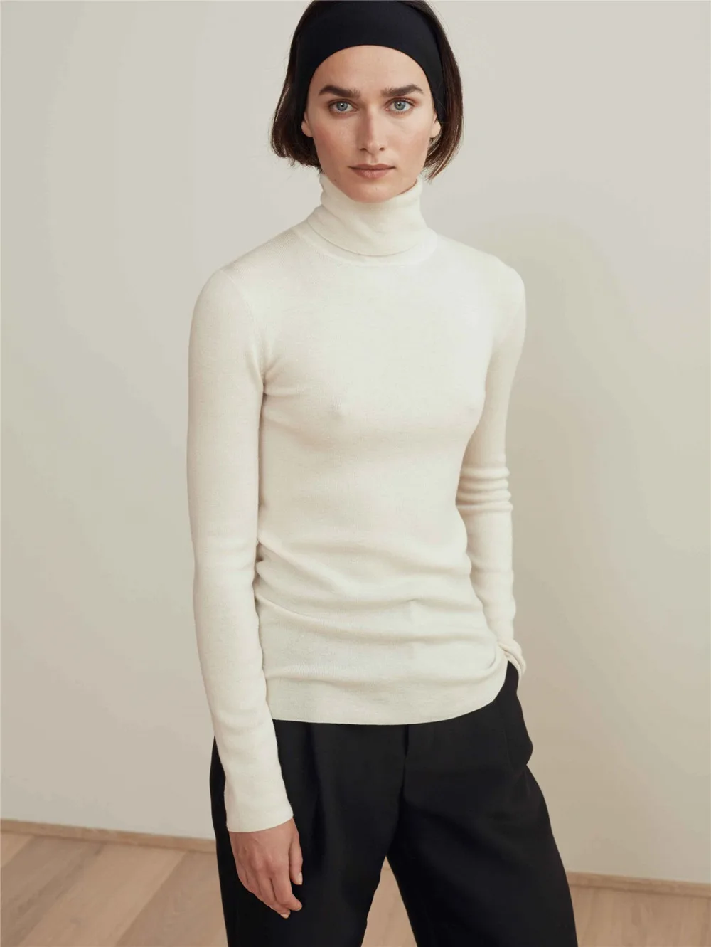 

Nordic niche wool bottoming shirt black and white camel high collar sweater Slim stretch women sweater