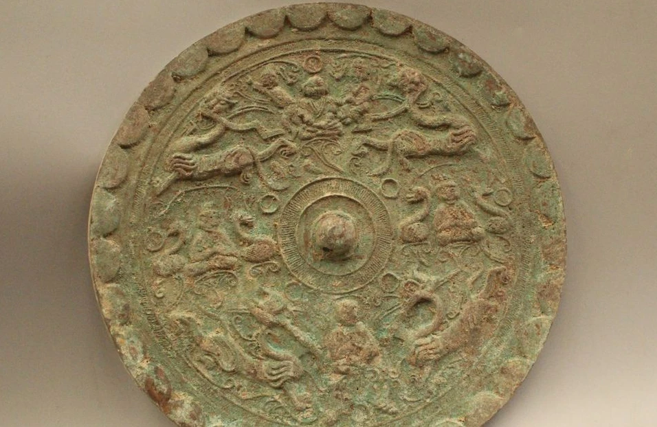 

15"Old Ancient China Chinese Dynasty Palace Bronze Dragon Beast Plate Statue