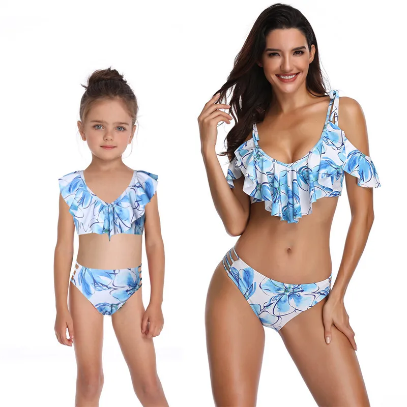 

Mother Daughter Swimsuit 2019 Floral Ruffle Mom and Daughter Swimwear Bikini Set Family Look Mommy and Me Bathing Suit Clothes