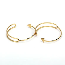 2018 New Style Copper Plated Gold Women Bracelets 10x9mm Triangle Shape Hot Sale Round Metal Gold-color Jewelry Charm Bangle