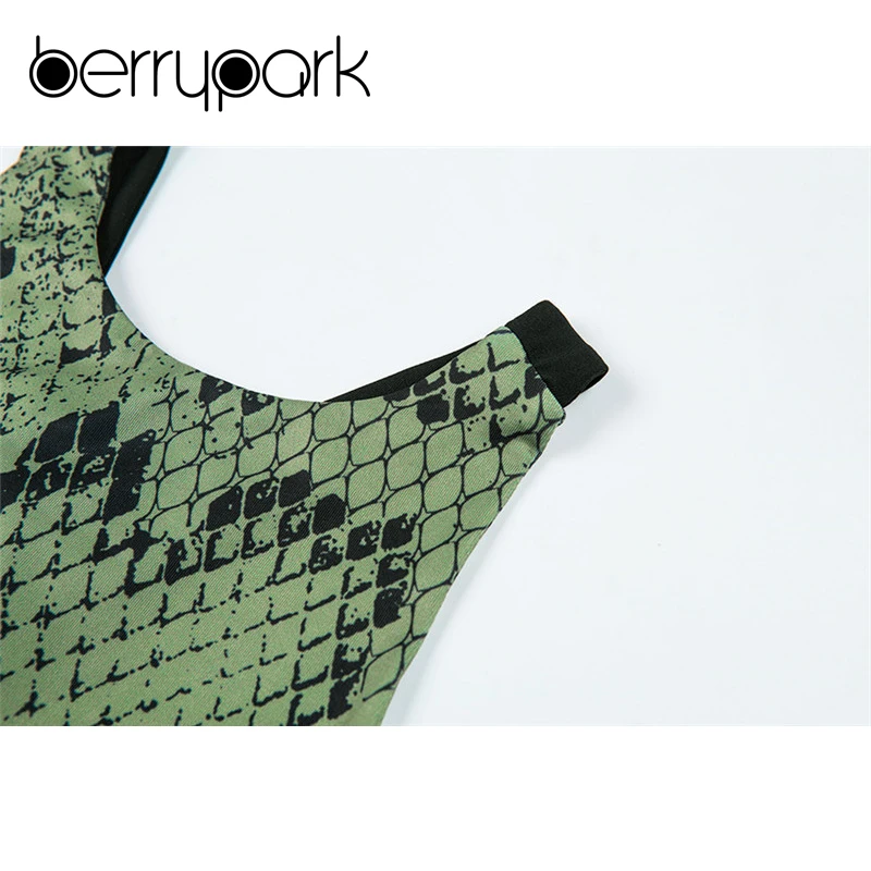 BerryPark New 2019 Snake Skin Crop Top and Leggings Yoga Sets Women Gym Clothes Sports Wear Running Fitness Outfit Drop Shipping