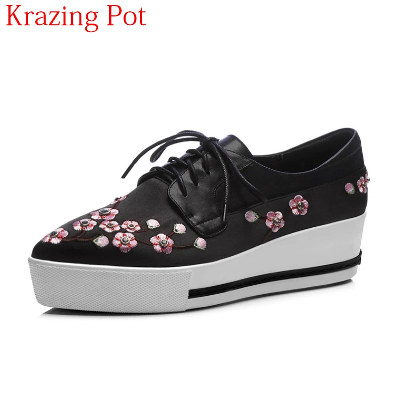 

2018 Embroider Lace Up Loafer Thick Bottom Pointed Toe Platform Preppy Style Wedges Party Women Pumps Flower Causal Shoes L1f1