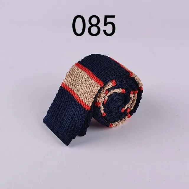 085