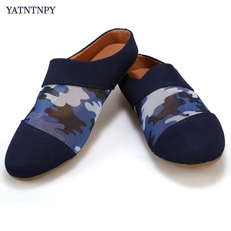 YATNTNPY/дышащие сетчатые тапочки; мужские повседневные Вьетнамки; Летняя обувь на плоской подошве; Лоферы без застежки; мужские пляжные Мокасины