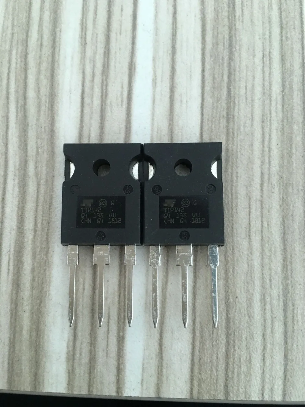 

5PCS/LOT TIP142 TIP142 TO-247 NEW