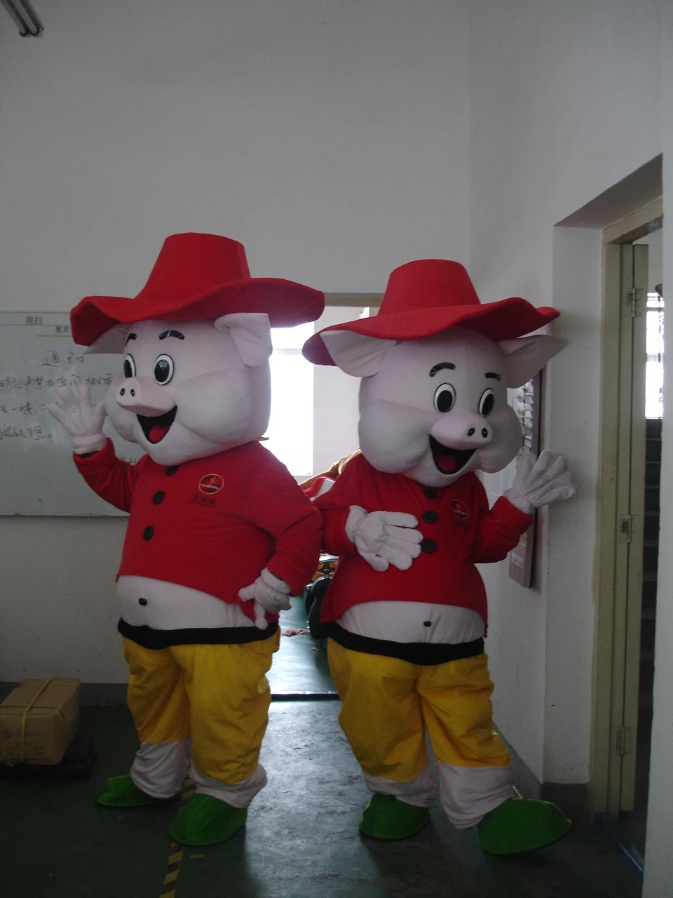 2017 Горячая Распродажа Красный костюм Свинья талисман маскарадный для взрослых с