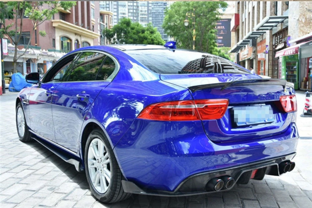 Углеродного волокна задний спойлер диффузор подходит для Jaguar XE с светодиодный свет задний бампер