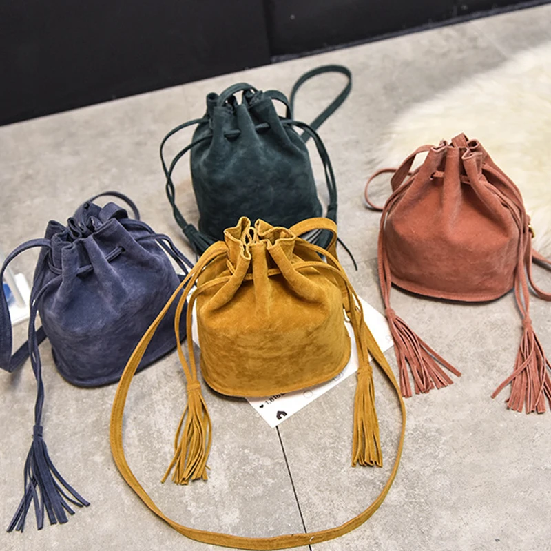 حقيبة دلو برباط شراشيب رسول Crossbody حقائب كتف المرأة حقائب الرجعية مخلب السيدات الإناث الفتيات هدية محفظة حمل