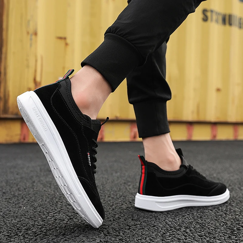 WOLF WHO New Arrivals Men Casual Shoes Fashion Man Leather Patchwork Flats board Shoes Black Sneakers Male Tenis Masculino X-031