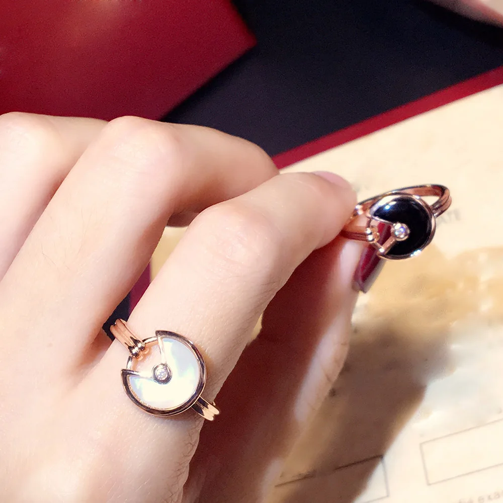 

Hot Brand Pure 925 Sterling Silver Jewelry For Women Small Round Rings Amulet Rings Mother Shell Pearl Onxy Rings Party Jewelry