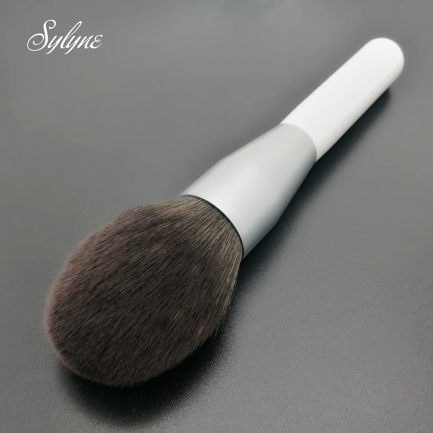 

Sylyne big powder brush high quality makeup brushes.