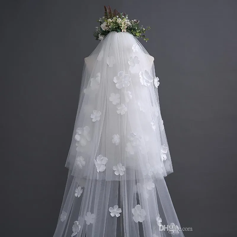 charming-ivory-3-meters-long-train-applique-flowers-wedding-bridal-veils-wedding-veils-bridal-accessories-veils-v401088 (4)