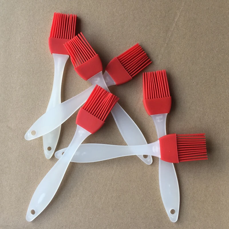 

Silicone Basting Brush BBQ Oil Spreader Pain Brush Barbecue Brush Silicone Baking Barbecue Tool Multipurpose Kitchen UtensilTool