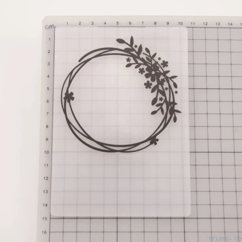 

Plastic Embossing Folder Template DIY Scrapbook Photo Album Card Wreath Crafts