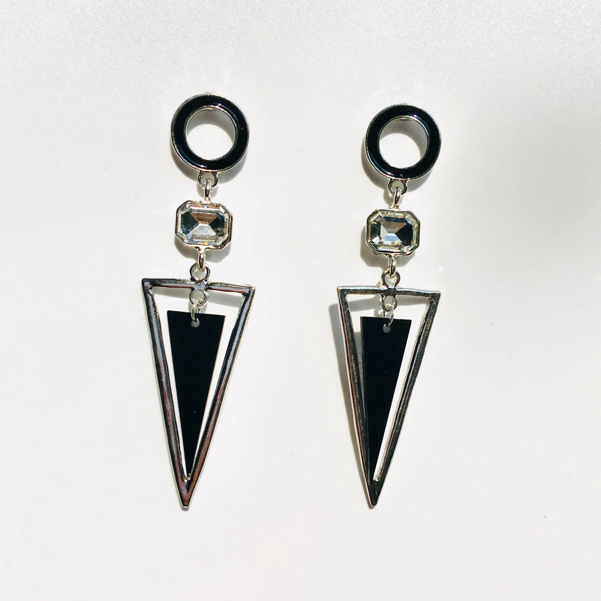 

Free Shipping, Fashion New Earrings Temperament Wild Exaggerated Round Crystal Size Triangle Long Ladies Earrings Wholesale