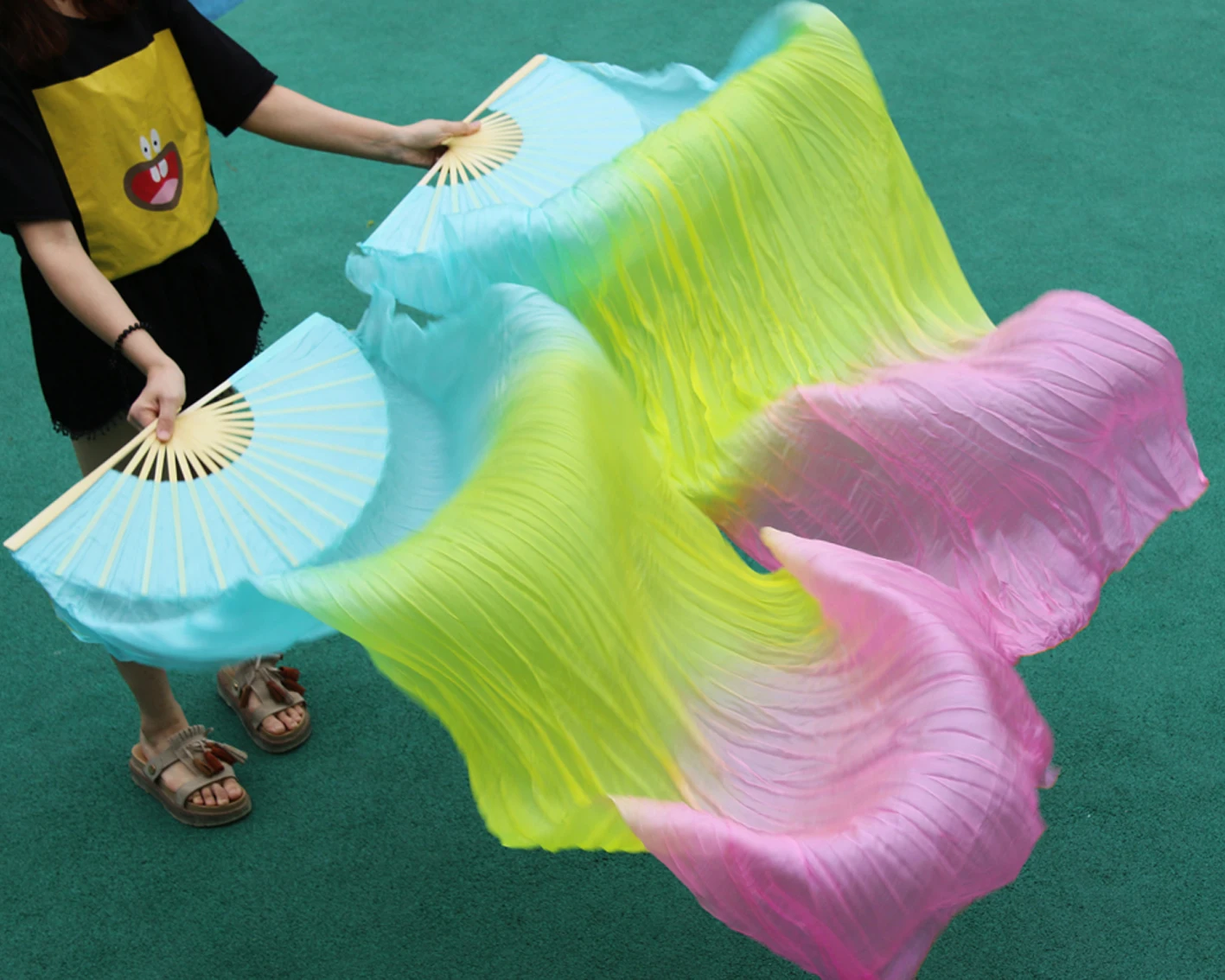 2016 female high quality Chinese silk veils dance fans Pair of belly