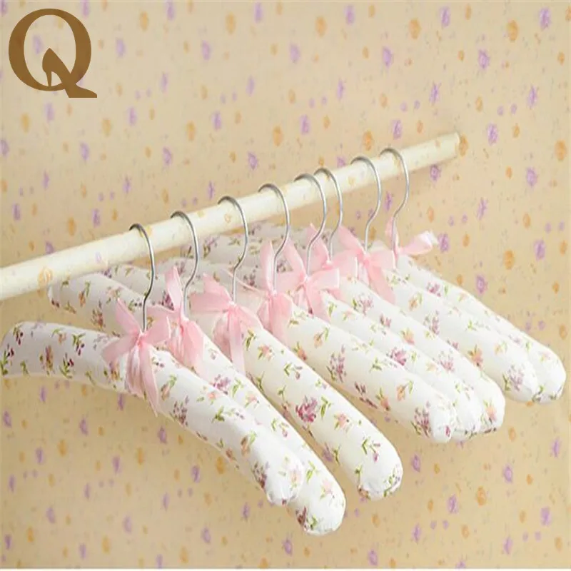 

2017 Hot Sale 5pcs/a Set Soft Cloth Hanger Sponge Wrapped Clothes Rack Cloth Hangers Hot Sales Fashion New for Receive Clothes