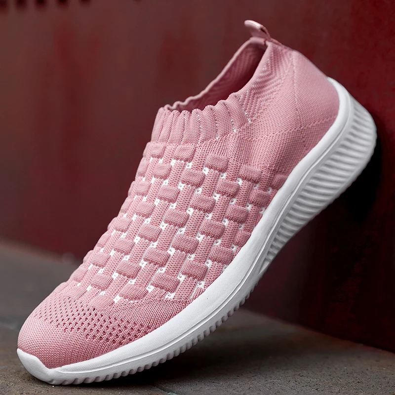 

Brand 2019 Women Flat Shoes Summer Breathable Weaving Casual Shoes Light Soft Slip-on Socks Sneakers Ladies Vulcanized Shoes