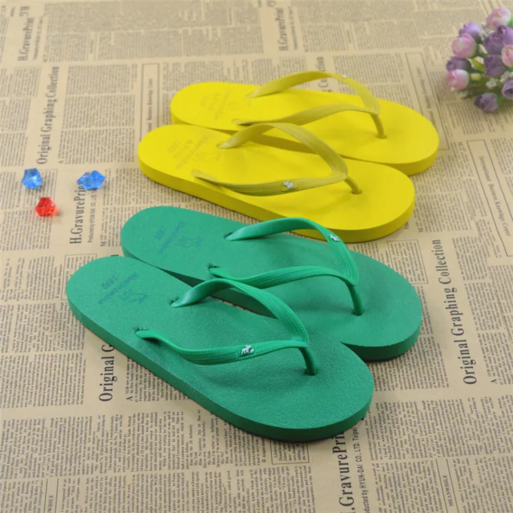 Summer2019 новой корейской версии Baitao/обувь на плоской подошве с мягкой подошвой и пара шлепанцев для обувь для мужчин и женщин носить сандалии с шипами для ношения на улице, модные