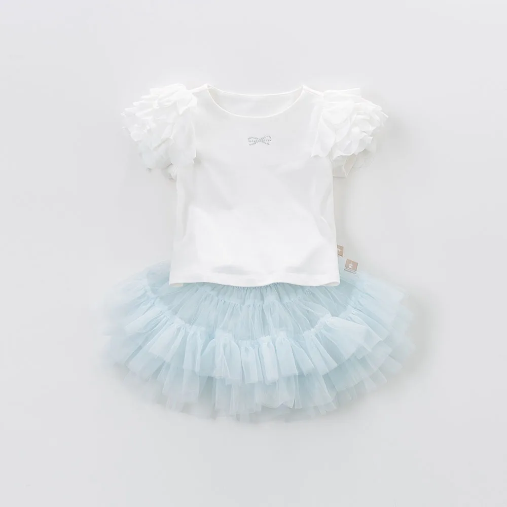DB5147_0004_5V0A5393