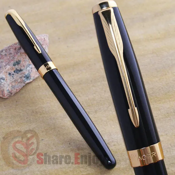 

FOUNTAIN PEN BAOER 388 BLACK AND GOLDEN MEDIUM NIB