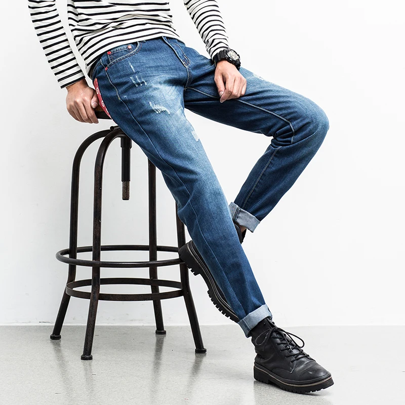 ФОТО Blue Jeans Men Brand New 2017 Autumn Fashion Print Men Slim Fit Ripped Jeans Mid Waist Denim Men Casual Pant Rock Jeans Trousers