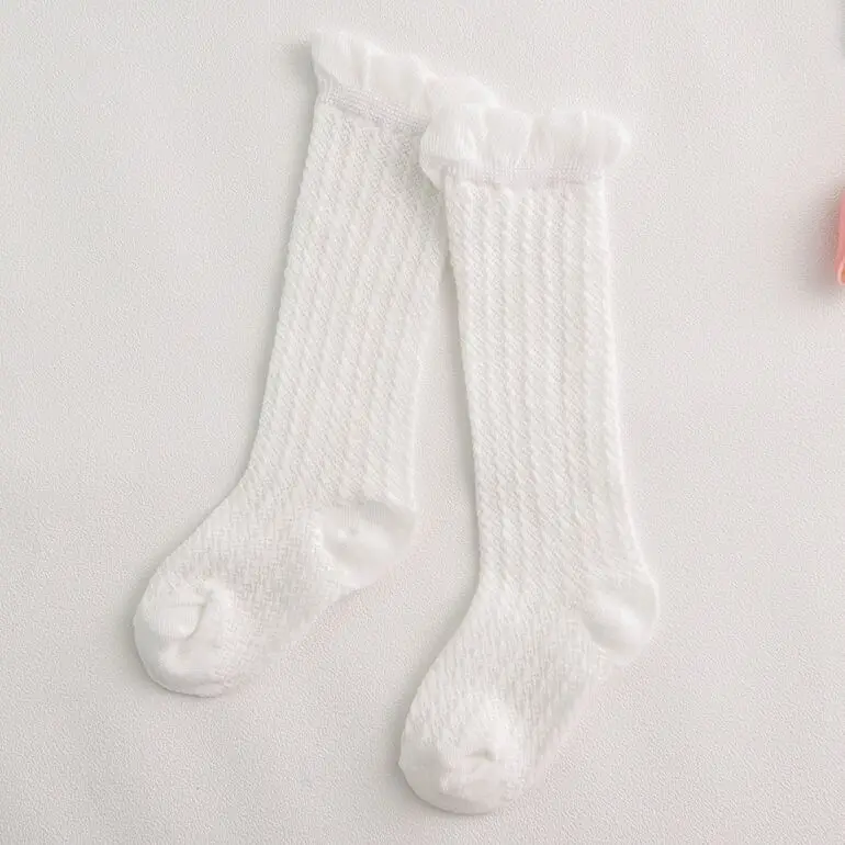 Носки для маленьких девочек От 0 до 5 лет хлопковые сетчатые Дышащие носки для новорожденных, летние гольфы из чистого хлопка для маленьких мальчиков - Цвет: 2 To 5 Year White
