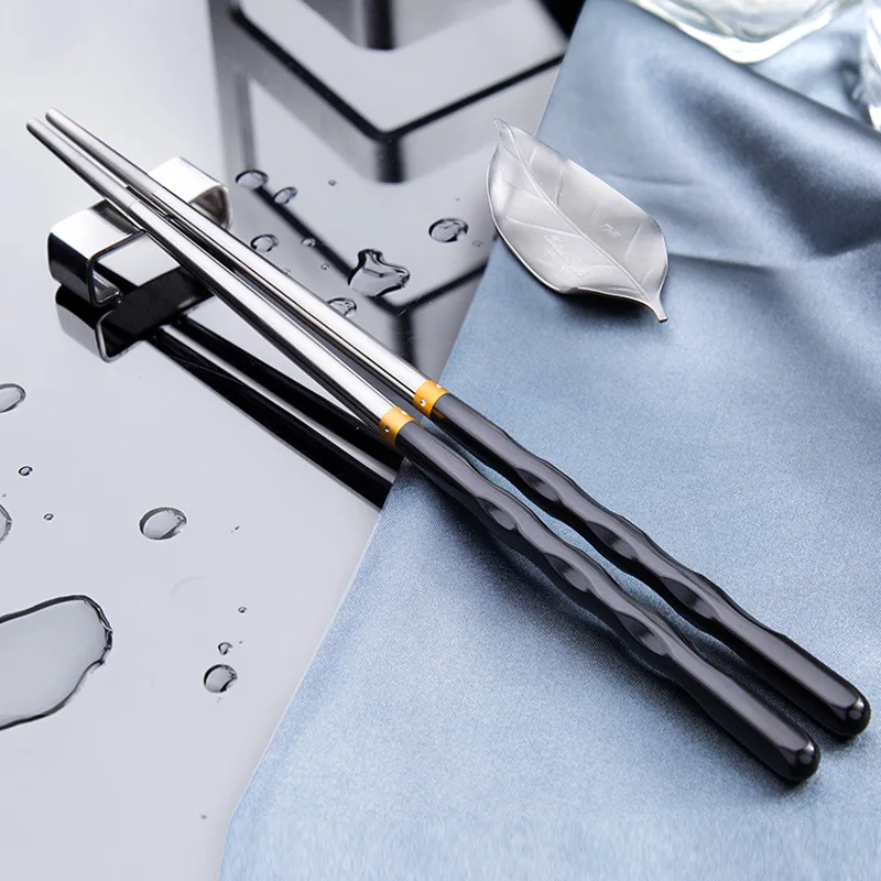 1 Pair Koaren Chopstick Resuable China Chop Sticks Black silver Alloy Chinese Chopsticks set Household Dinnerware Cutlery
1 Pair Koaren Chopstick Resuable China Chop Sticks Black silver Alloy Chinese Chopsticks set Household Dinnerware Cutlery