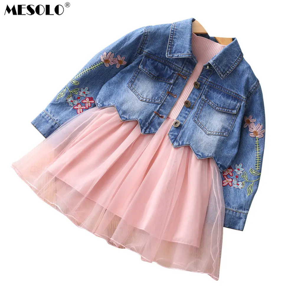 

MESOLO Autumn new children's clothing Cowboy girl embroidered coat + two pure color render dress suit CTJ016