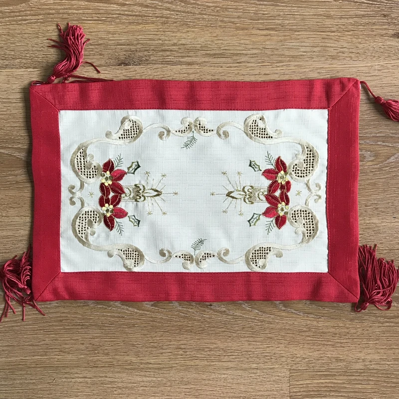 

Christmas Doilies Embroidered Christmas Place Mat 30*45cm Table Runner 40*110cm