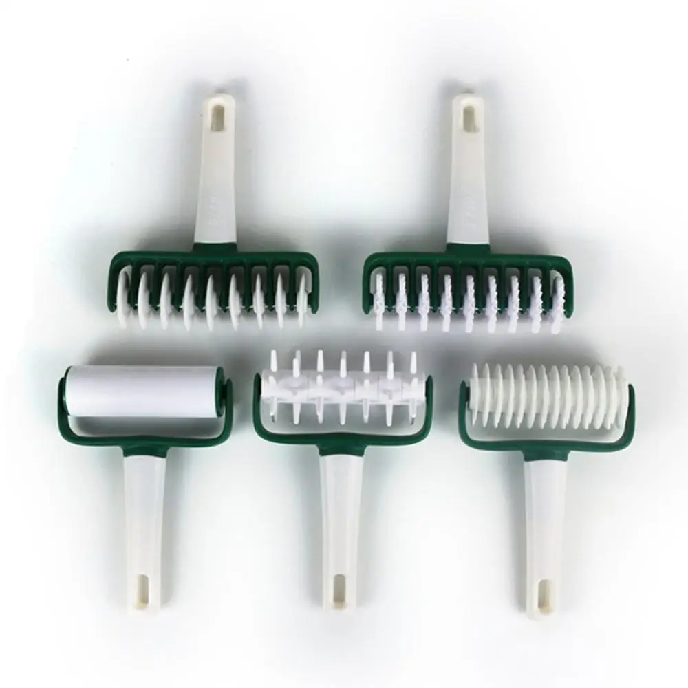 

Plastic Wheel Needle Roller Pizza Hole Needle Bottom Biscuit Punch Hole Puncher Dough Biscuit Roller Cutter