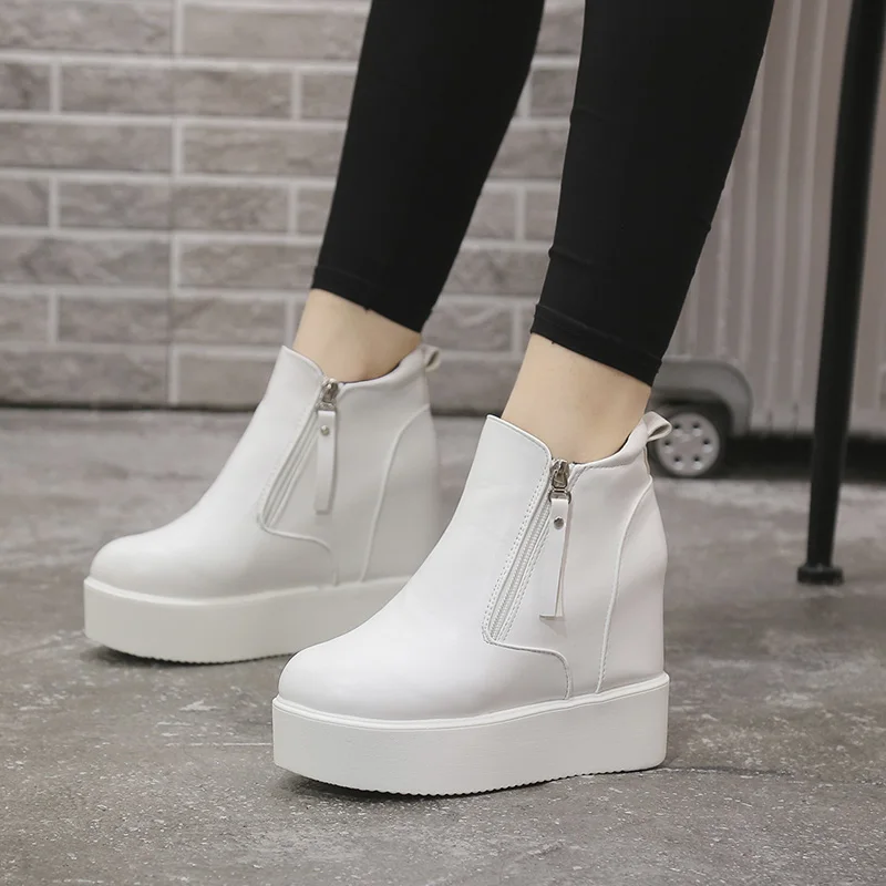 

2018 new high-rise platform boots autumn and winter new women's shoes.