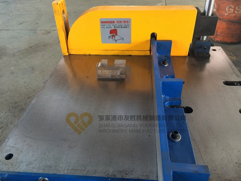Aluminum cutting machine1