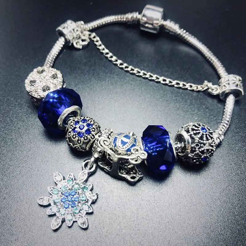 

Vintage Christmas snow pumpkin car pendant bracelet beautiful red heart bracelet DIY beads mysterious blue sky bracelet