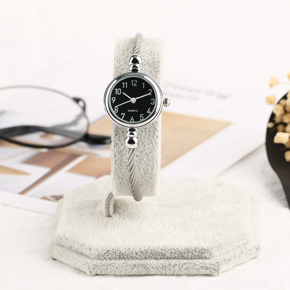 Women's Watch Unique Little Cute Smooth Dial Quartz Watch Fashion Silver Slim Bangle Bracelet Clock Gifts for Teen Girls Ulzzang 2018 (36)